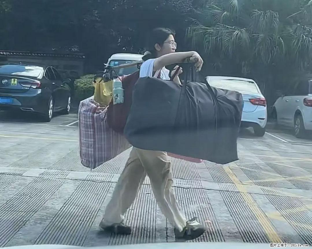 全网追的“扁担女孩”，找了一份暑假工，时薪12元 - 图木舒克生活资讯 - 图木舒克28生活网 tmsk.28life.com