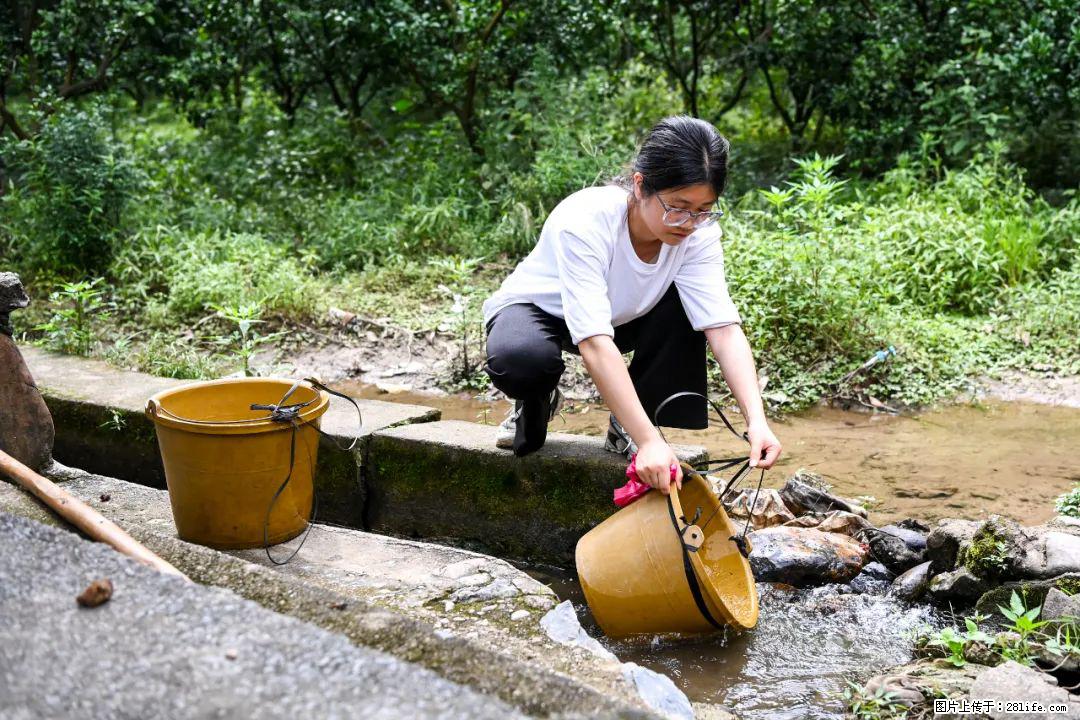 全网追的“扁担女孩”，找了一份暑假工，时薪12元 - 图木舒克生活资讯 - 图木舒克28生活网 tmsk.28life.com