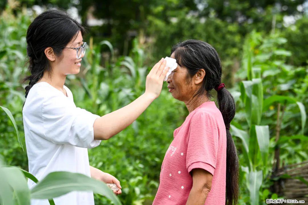 全网追的“扁担女孩”，找了一份暑假工，时薪12元 - 图木舒克生活资讯 - 图木舒克28生活网 tmsk.28life.com